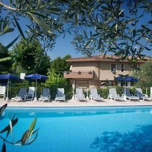 Lory Hotel